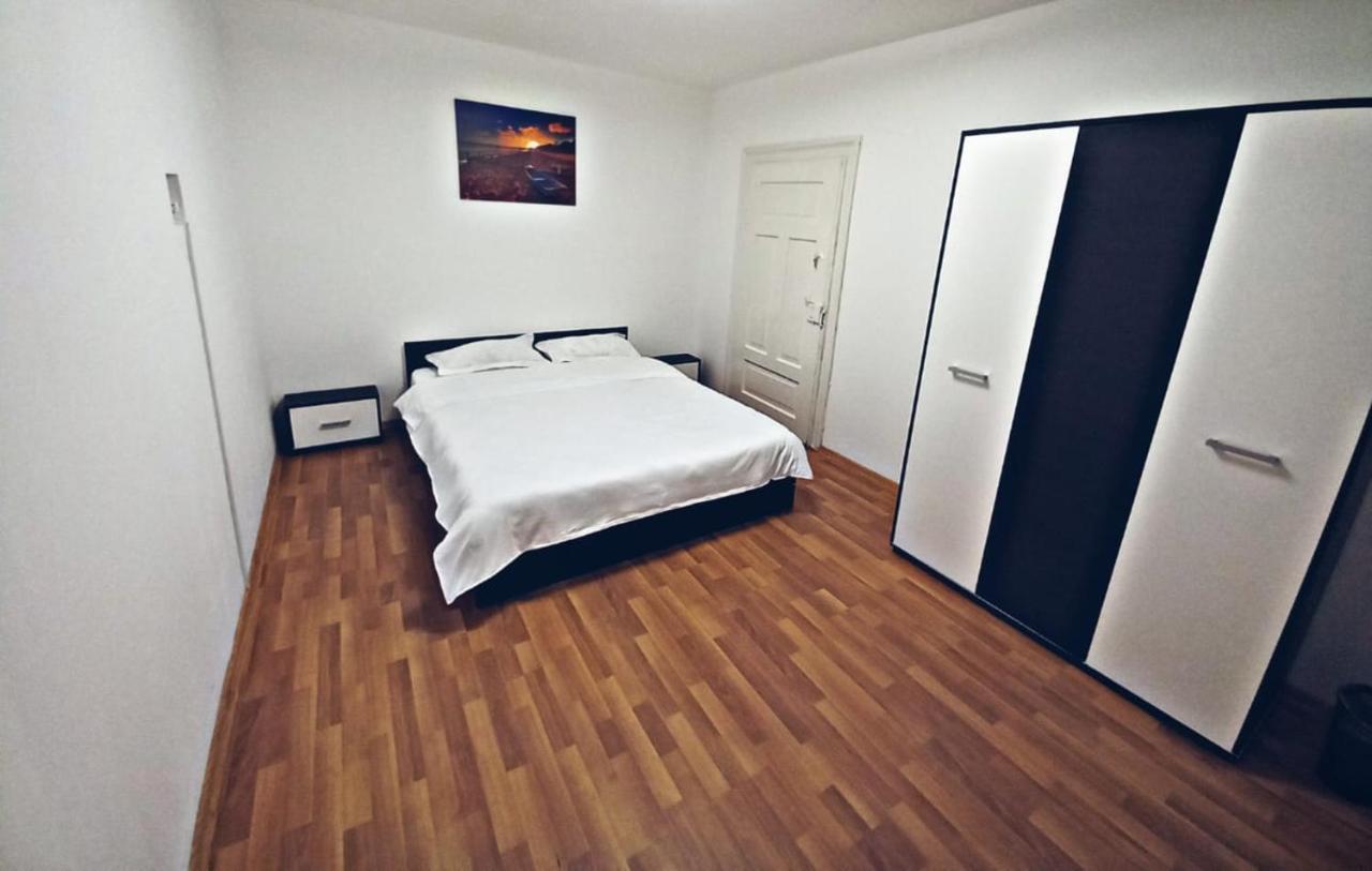 Camere In Regim Hotelier Brašov Exteriér fotografie