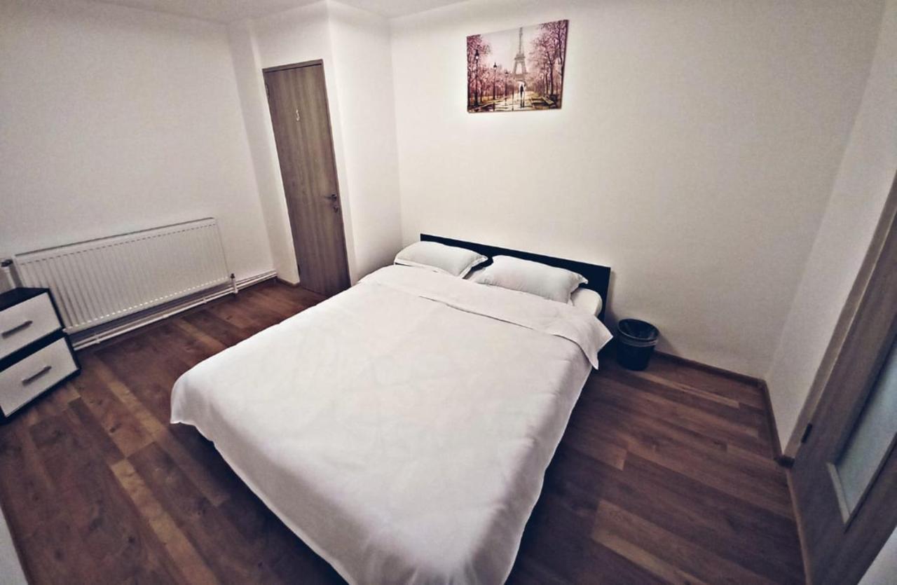 Camere In Regim Hotelier Brašov Exteriér fotografie